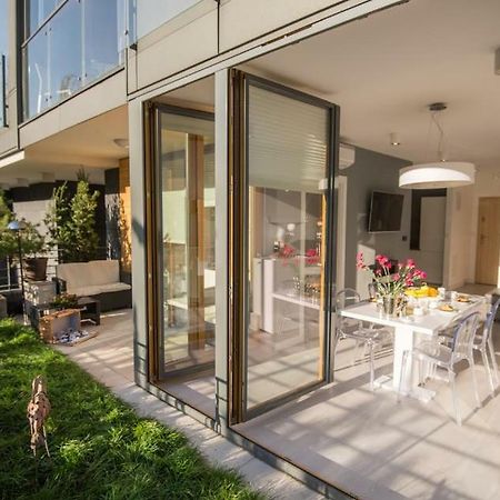 Garden Apartment Cracow- Shopping Mall 1Min, Underground Parking, Family Friendly, City Center 크라쿠프 외부 사진