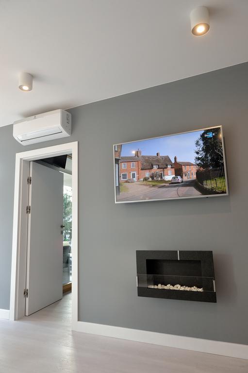 Garden Apartment Cracow- Shopping Mall 1Min, Underground Parking, Family Friendly, City Center 크라쿠프 외부 사진