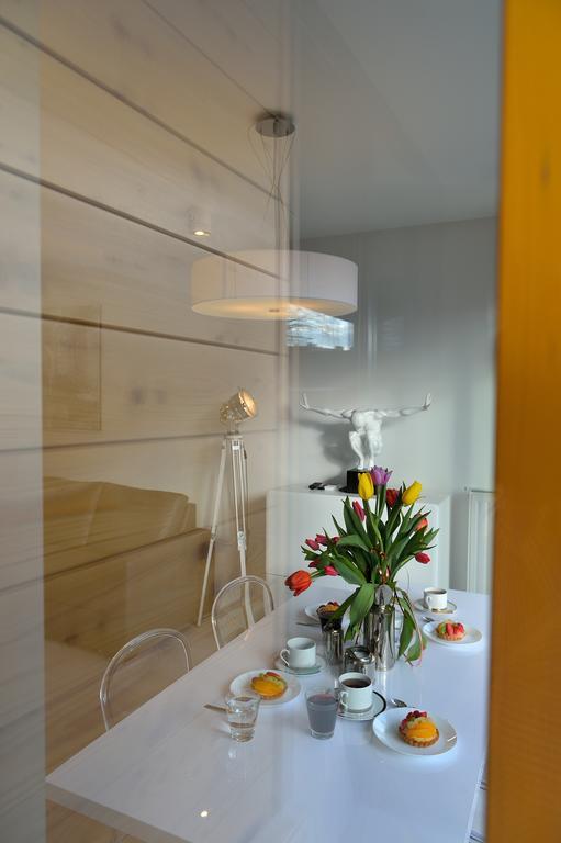 Garden Apartment Cracow- Shopping Mall 1Min, Underground Parking, Family Friendly, City Center 크라쿠프 외부 사진