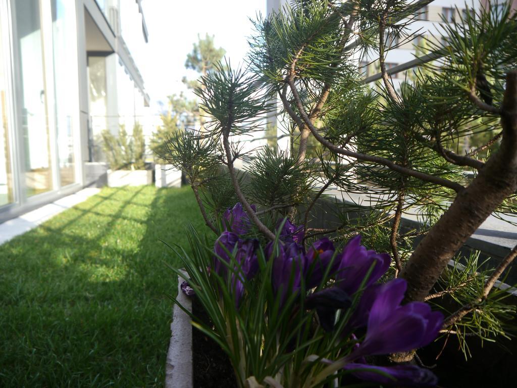 Garden Apartment Cracow- Shopping Mall 1Min, Underground Parking, Family Friendly, City Center 크라쿠프 외부 사진