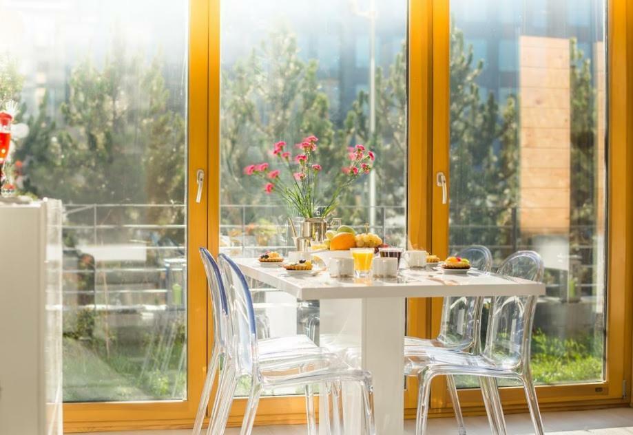 Garden Apartment Cracow- Shopping Mall 1Min, Underground Parking, Family Friendly, City Center 크라쿠프 외부 사진